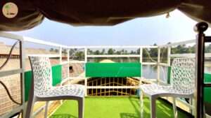upper deck boat house alleppey